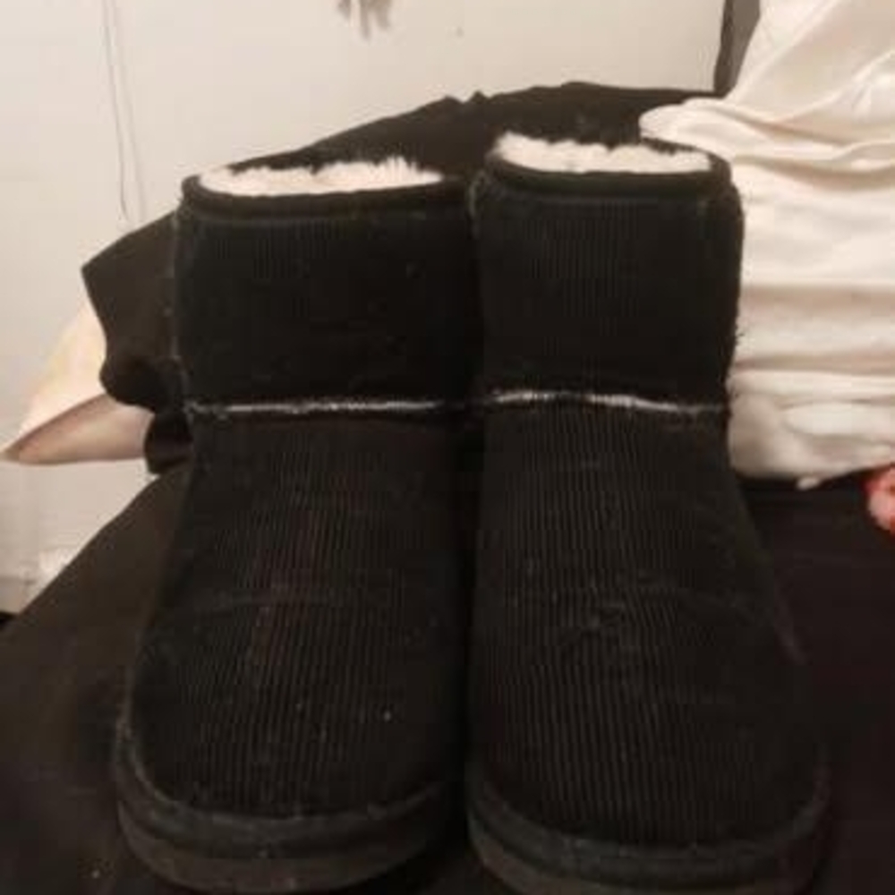Black Ugg Boots